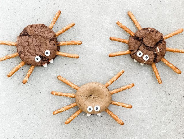 Mrs. Hewitt’s Cookie Bite Spiders